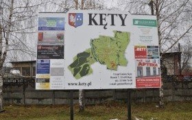 Tablica na dworcu odnowiona