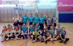 Awans dziewcząt z ,,Dwójki” do powiatowego etapu rozgrywek SZS w piłce siatkowej
