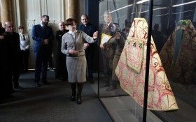 Kapa liturgiczna z Kęt w Pałacu króla Jana III Sobieskiego w Wilanowie