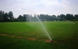 Natryski na boisku w Nowej Wsi już działają