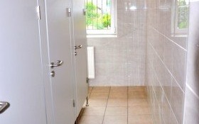 Nowe łazienki w szkole w Bielanach