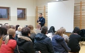 „Świadomy rodzic, bezpieczne dziecko” - profilaktyka dla rodziców. Spotkanie w Bulowicach