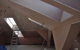 Prace w kamienicy Rynek 13 nie zwalniają tempa