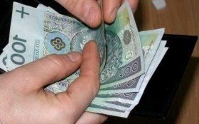 Zgubiła sporo pieniędzy – odnalazł ją dzielnicowy