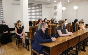 Gratulacje, podziękowania i awanse zawodowe. 11 nauczycieli złożyło ślubowanie