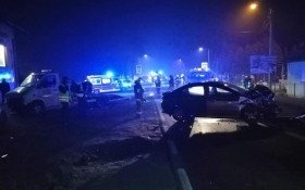 Zderzenie pojazdów na skrzyżowaniu w Łękach