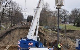 Zamiast torów wielka wyrwa - tak wygląda budowa kęckiej obwodnicy