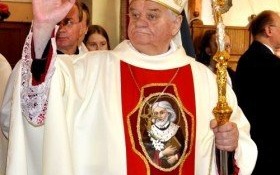 Biskup Rakoczy stracił tytuł Honorowego Obywatela Gminy Kęty