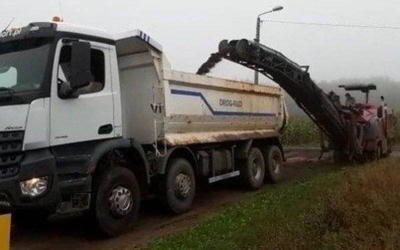 Utrudnienia na Dębowej w Witkowicach związane z frezowaniem nawierzchni