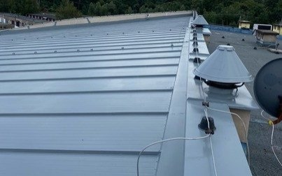 Trwają intensywne prace remontowe budynku krytej pływalni