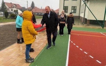 Boisko przy Szkole Podstawowej w Bielanach gotowe!