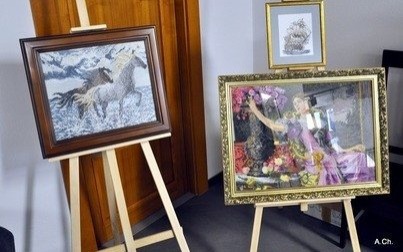 Haftowana wystawa już otwarta! Zapraszamy do Trzynastki!