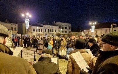 Wspólne kolędowanie na kęckim Rynku po raz siódmy