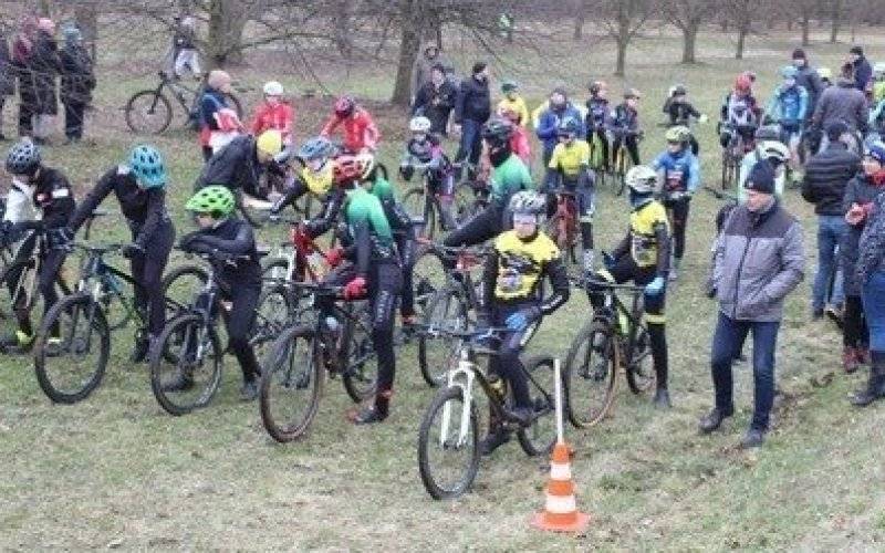 XXXI Przełajowy Wyścig Kolarski o Puchar Burmistrza Gminy Kęty oraz II Memoriał Piotra Karkoszki