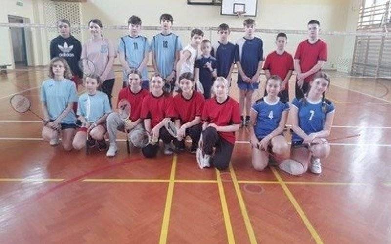 Inauguracja Igrzysk Dzieci w Badmintonie w Szkole Podstawowej nr 2 w Kętach