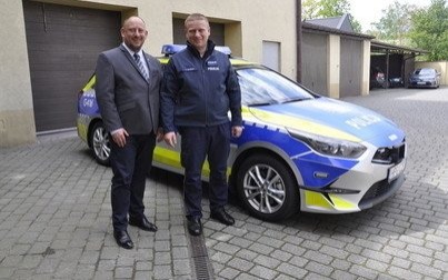 Nowy radiowóz w służbie kęckiej Policji