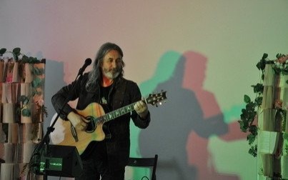 Wzruszający koncert Jana Kondraka w Miejscu Aktywności Mieszkańców Rynek 13 już za nami