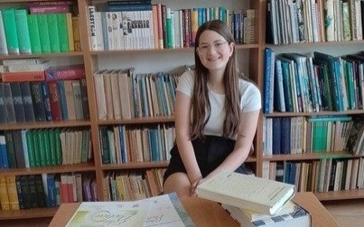 Uzdolniona recytatorka „Dwójki”