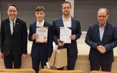 Piotr Szopa zwycięzcą Ogólnopolskiego Konkursu Fizycznego "Poszukiwanie Talentów"