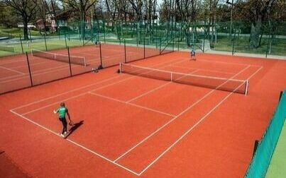 Nowe Korty: Przypominamy o regulaminie obiektu oraz zasadach rezerwacji boisk