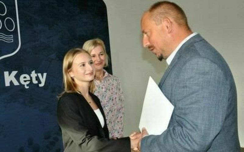 Uzdolnieni uczniowie z gminy Kęty nagrodzeni