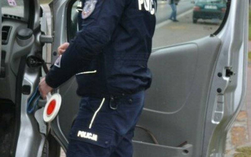 Migał światłami ostrzegając o kontroli drogowej