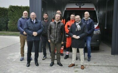 Ambulans pod zadaszeniem