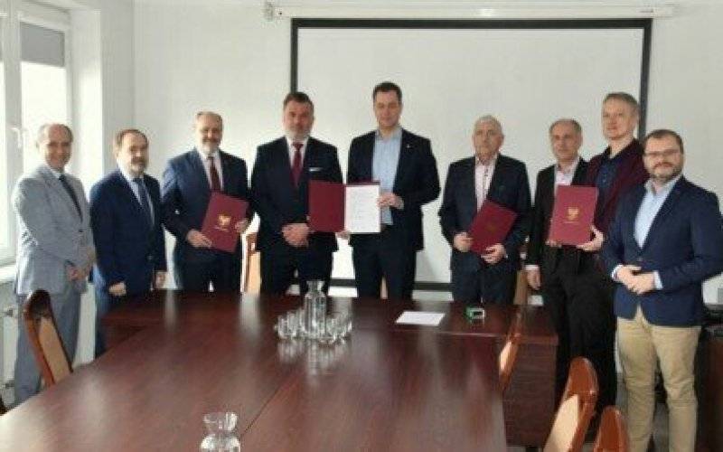 Blisko pięć kilometrów dróg powiatowych w Witkowicach i Kętach zostanie wkrótce zmodernizowanych
