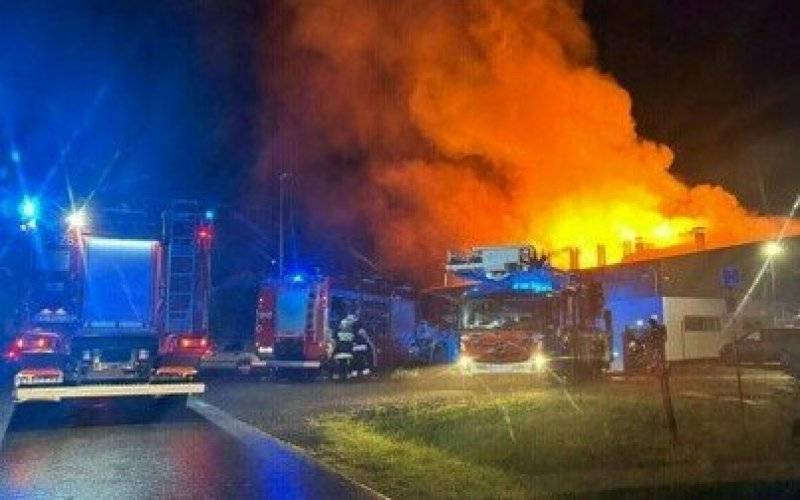 Pożar zakładów Aksam w Malcu