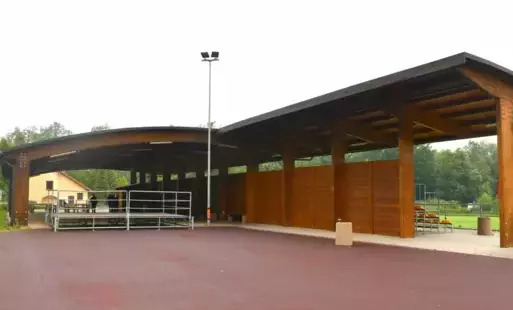 Trybuna bulowickiego LKS-u odnowiona