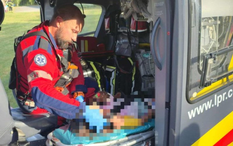 Wypadek na placu zabaw. Interweniował śmigłowiec LPR