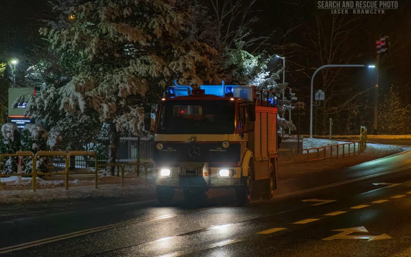 Samochody w rzece i w stawie. W akcji służby ratunkowe z powiatu oświęcimskiego – FOTO!