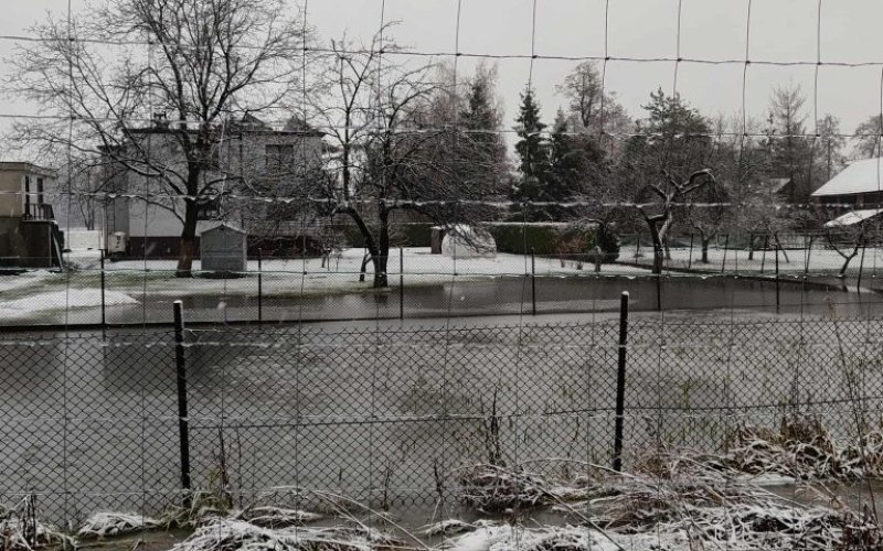 Wzmożone działania strażaków przy podtopieniach w gminie Brzeszcze