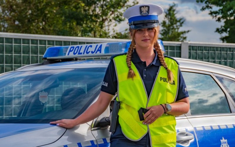 Oświęcimska policjantka ocaliła życie sikorki modraszki