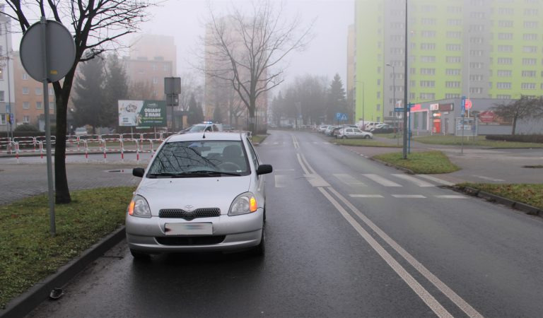 Potrącenie pieszego przez samochód osobowy