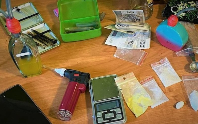 Dzielnicowi poszukując skradzionego roweru, ujawnili przestępstwo narkotykowe