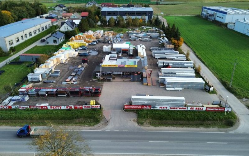 Płyty warstwowe PIR w budownictwie przemysłowym – realne oszczędności dla inwestora