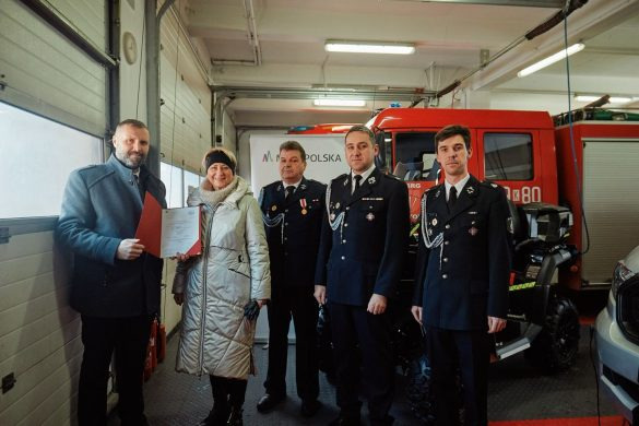 Uroczyste przekazanie sprzętu dla strażaków w Przeciszowie, Graboszycach i Zatorze