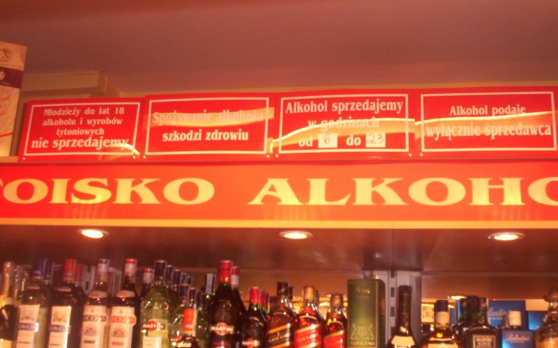 Wszczął awanturę, bo kasjerka odmówiła sprzedaży alkoholu