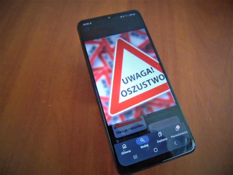 Stracił 200 tys. zł! Uwierzył, że jego pieniądze w banku są zagrożone