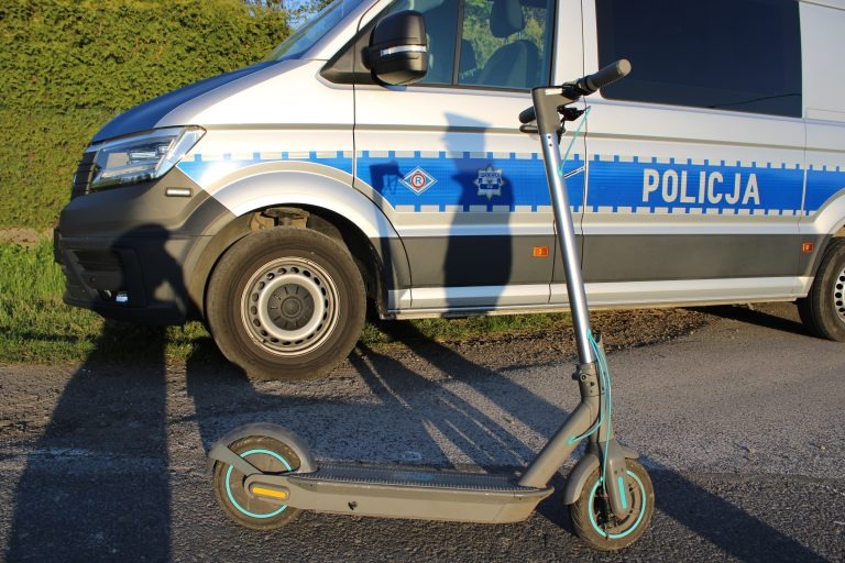 Nowa Wieś. Zdarzenie drogowe z udziałem nieletniego kierującego hulajnogą elektryczną