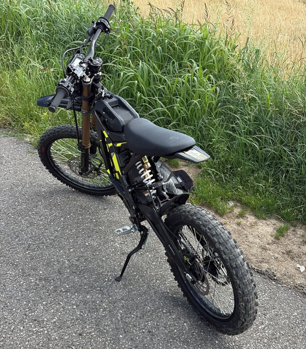 15-latek uciekał przed policją na motocyklu crossowym. Tłumaczył, że bał się utraty pojazdu