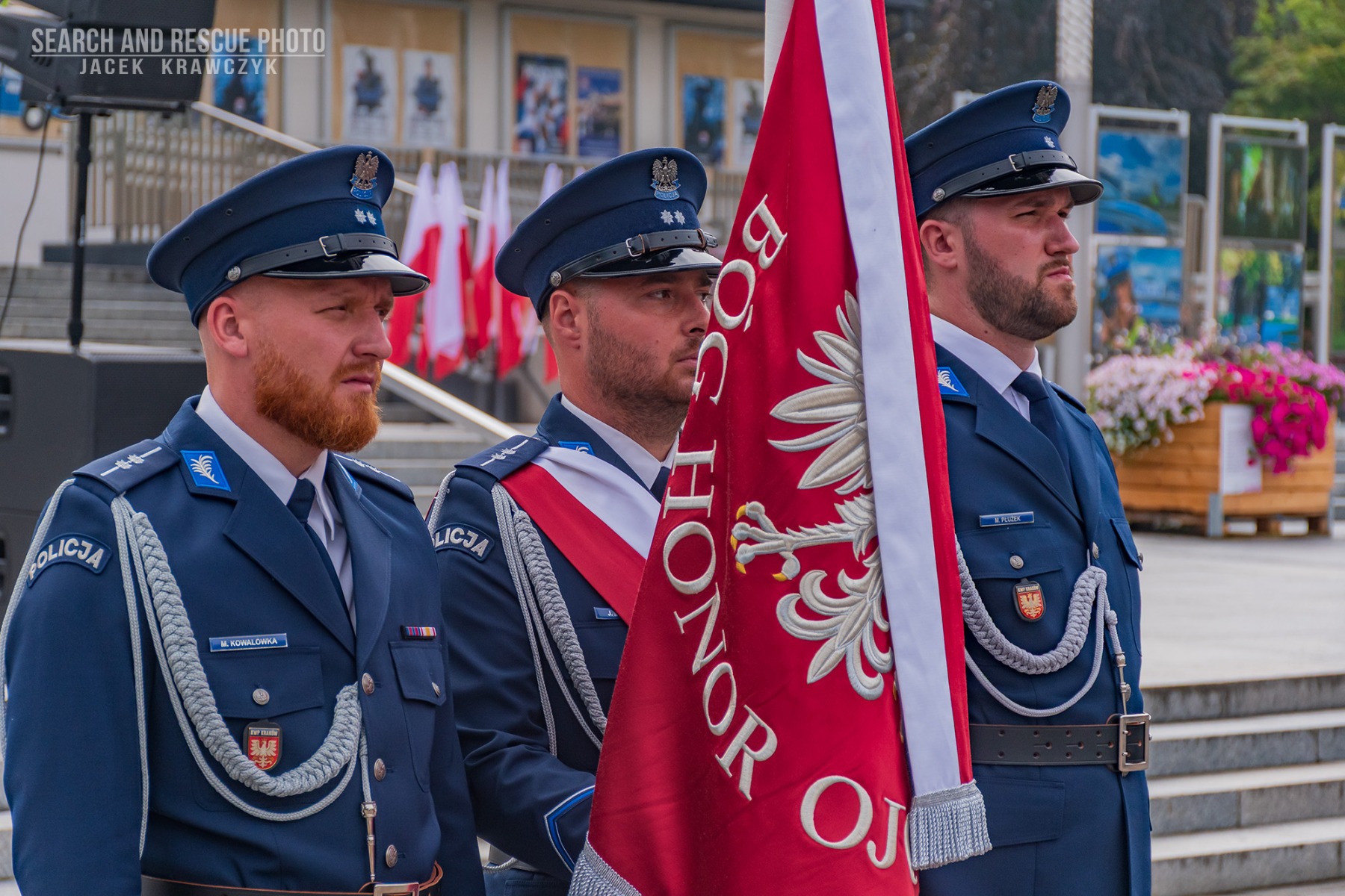 Powiatowe Święto Policji w Oświęcimiu. 107. rocznica powołania Policji Państwowej oraz awanse, odznaczenia i wyróżnienia dla funkcjonariuszy – FOTO!