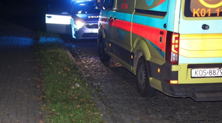 Jechał slalomem. Został zatrzymany przez innych kierowców. Okazało się, że doznał udaru