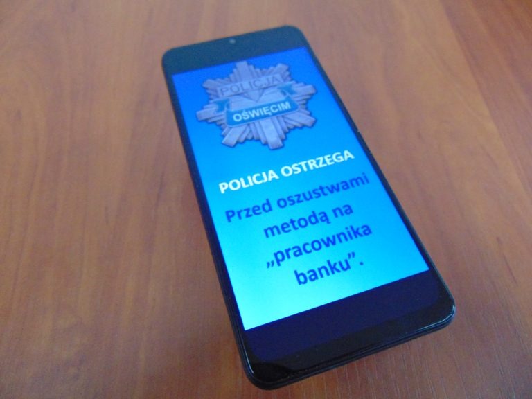 Oszust podał się za pracownika banku. Wyłudził 60 000 złotych