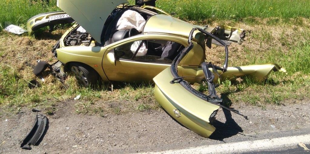 Samochód w dwóch częściach, kierowca bez poważniejszych obrażeń. NOWE ZDJĘCIA !