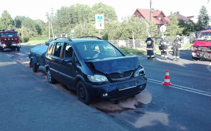 Zdarzenie drogowe w Polance Wielkiej. Dwie osoby poszkodowane. ZDJĘCIA !