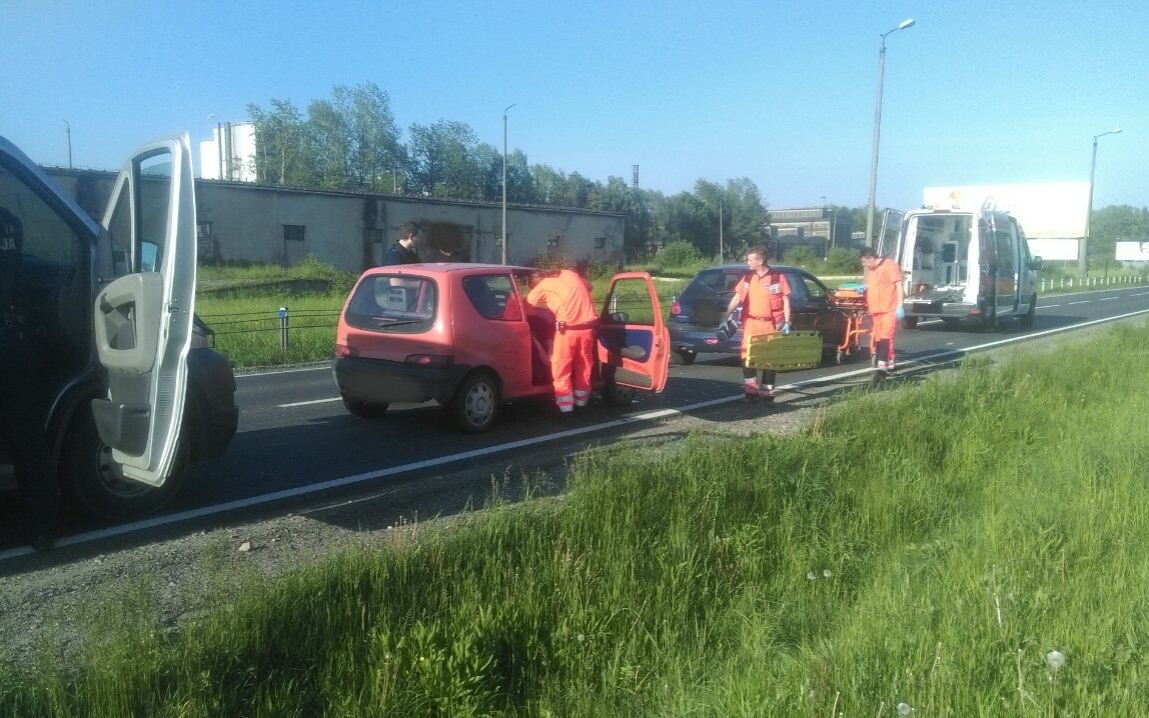 Zdarzenie drogowe na DK44 w Oświęcimiu. ZDJĘCIA !