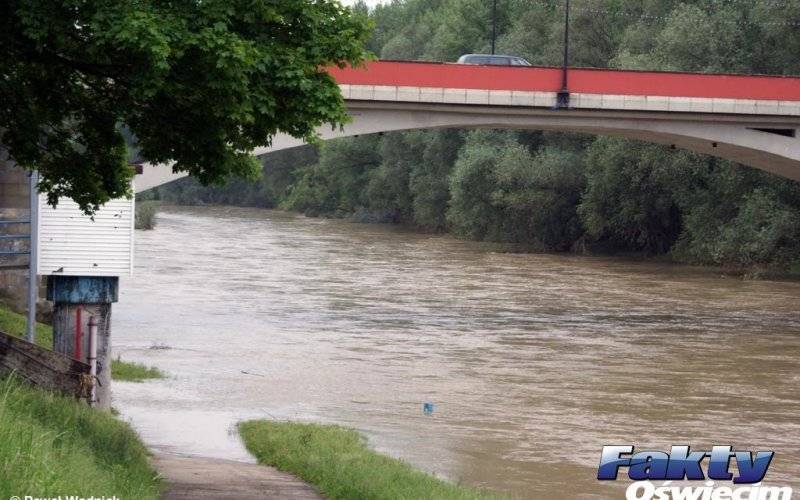 Intensywne opady deszczu, przekroczone stany ostrzegawcze !
