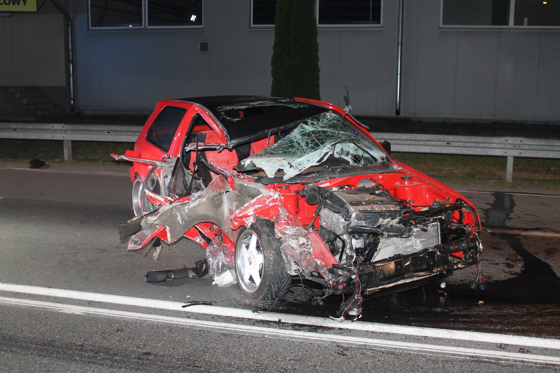 Karambol na DK44 w Oświęcimiu – ciężko ranny kierowca zabrany przez śmigłowiec LPR. ZDJĘCIA !